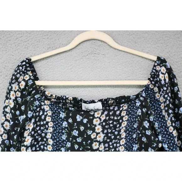 Sadie & Sage Long Belled Sleeves Cropped Top-Large-New w/Tags-Whimsigoth - Picture 4 of 10